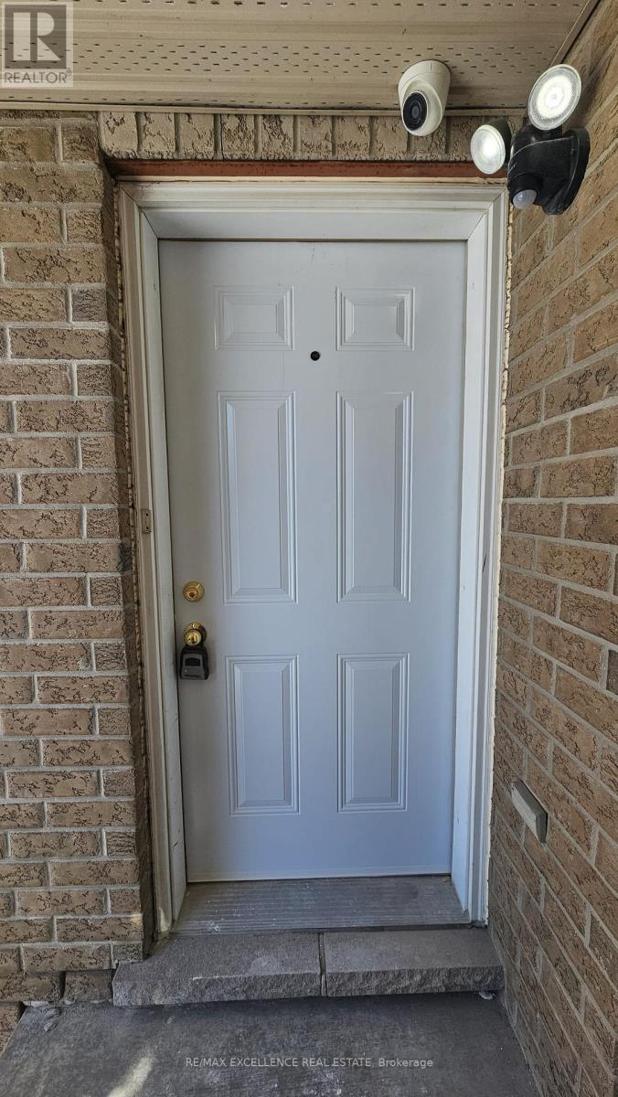 LOWER - 325 JOHNSON DRIVE, Barrie, Ontario