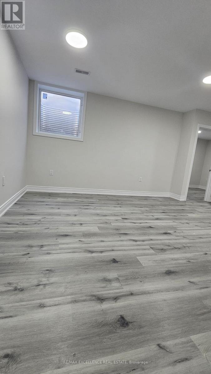 Lower - 325 Johnson Drive, Barrie, Ontario  L4M 7A2 - Photo 4 - S12830446