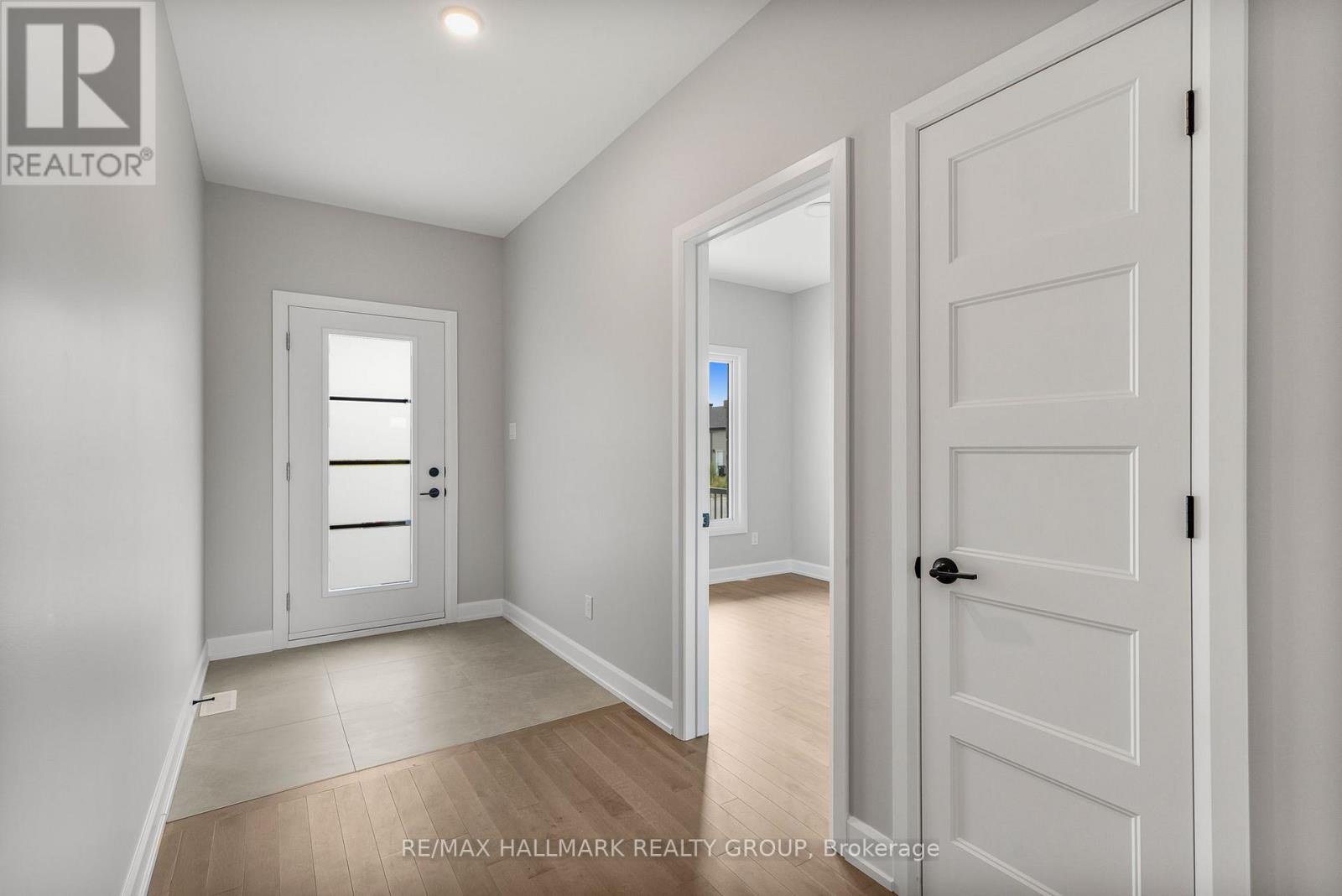 324 Zakari Street, Casselman, Ontario  K0A 1M0 - Photo 4 - X12847104