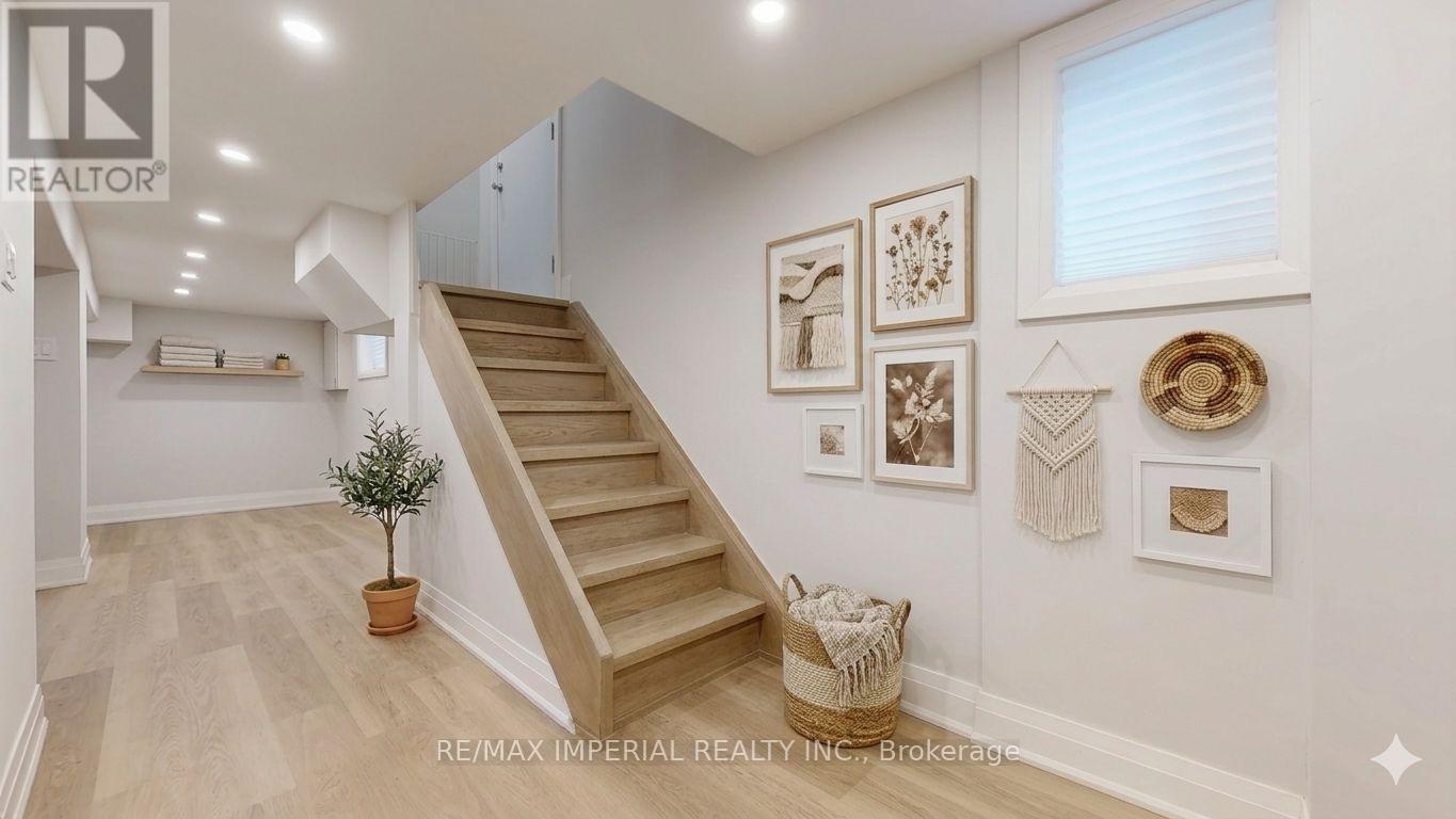 9 Lesmount Avenue, Toronto, Ontario  M4J 3V5 - Photo 24 - E12662344