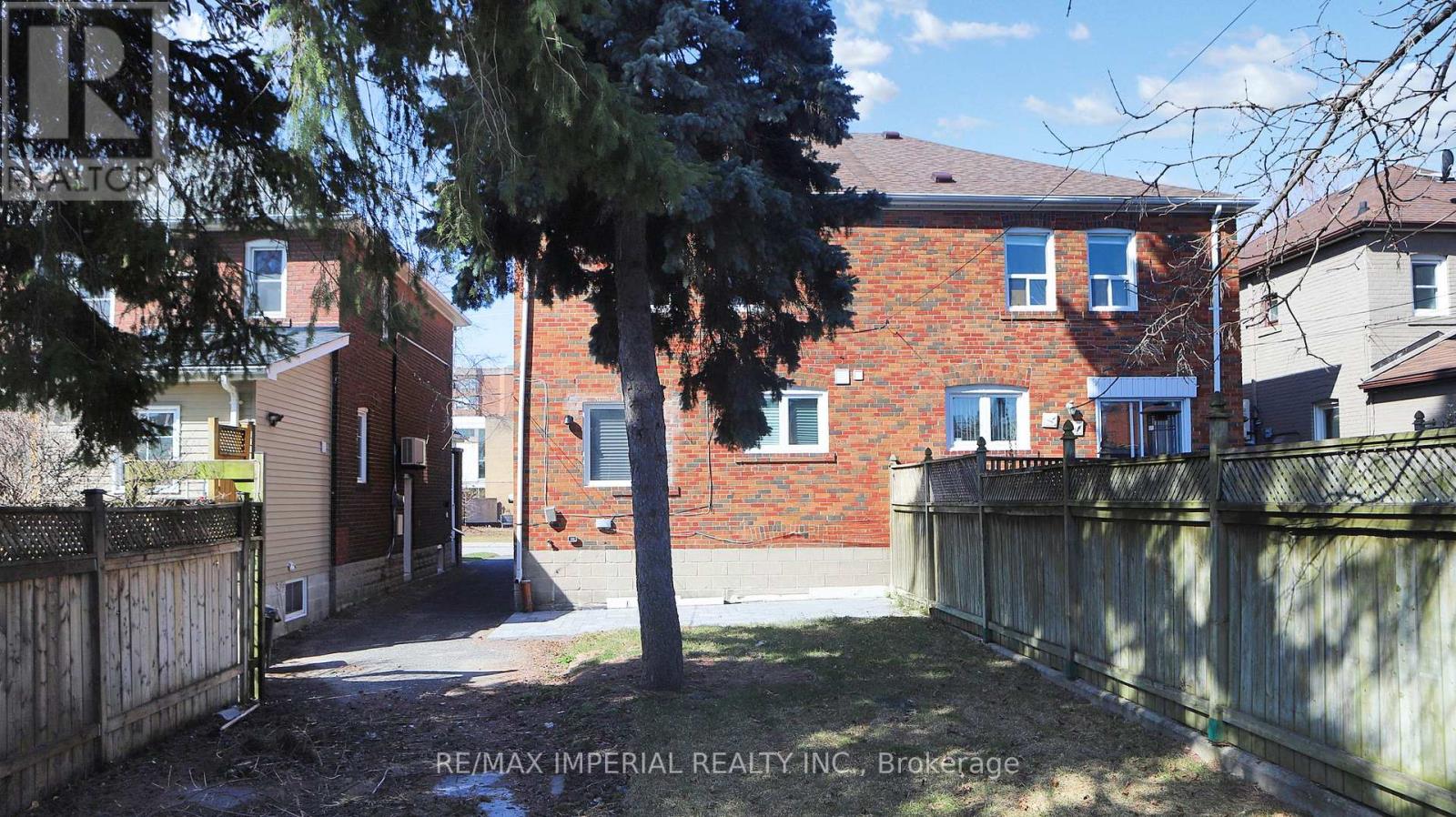 9 Lesmount Avenue, Toronto, Ontario  M4J 3V5 - Photo 31 - E12662344