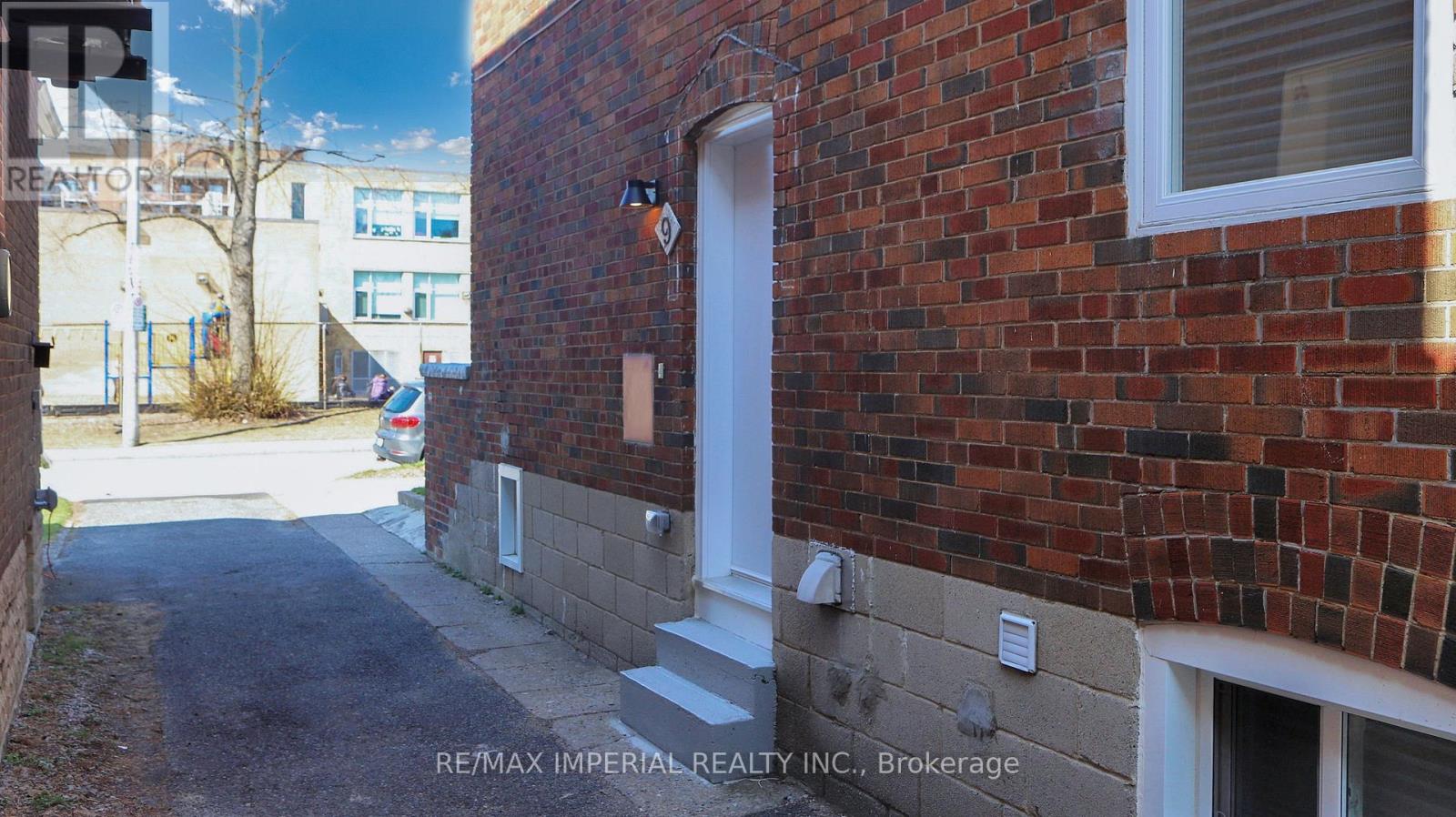 9 Lesmount Avenue, Toronto, Ontario  M4J 3V5 - Photo 34 - E12662344