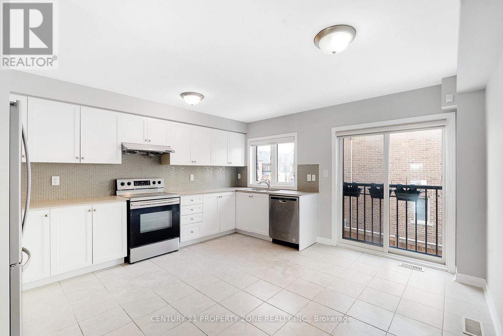 4 - 29 Pennycross Crescent, Brampton, Ontario  L7A 4M1 - Photo 11 - W12847116