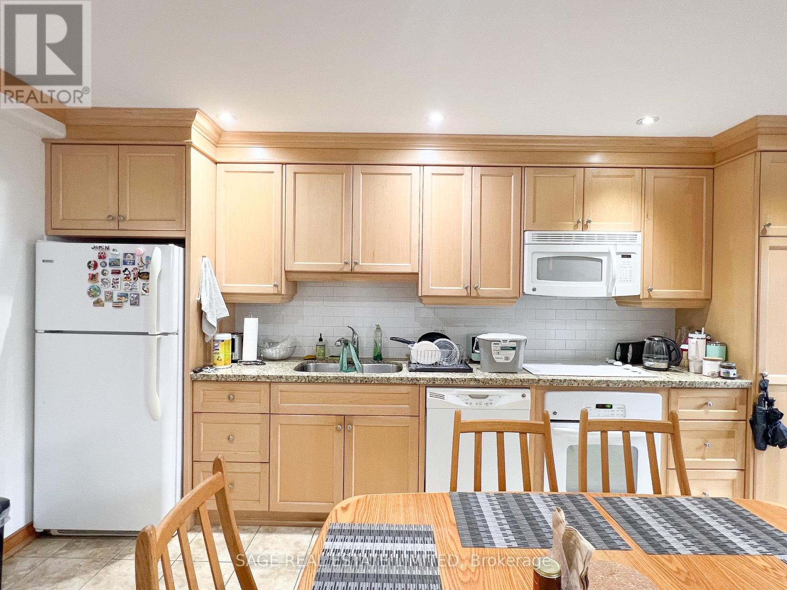 Unit A - 18 Rivercrest Road, Toronto, Ontario  M6S 4H3 - Photo 4 - W12847132