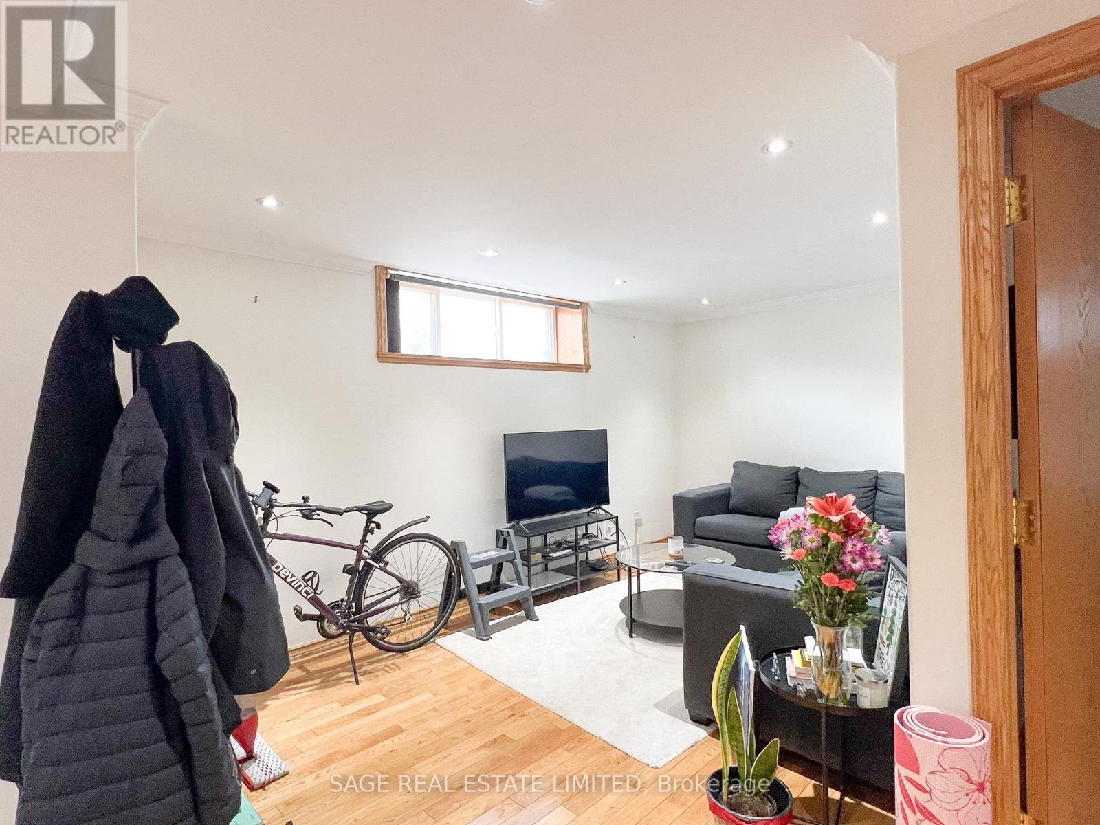 Unit A - 18 Rivercrest Road, Toronto, Ontario  M6S 4H3 - Photo 5 - W12847132