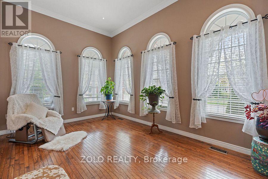 42 Vinifera Drive, Grimsby, Ontario  L3M 5S1 - Photo 10 - X12847106