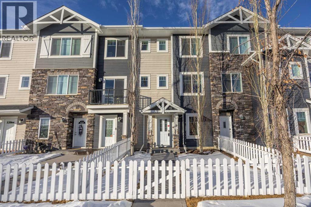 9, 300 Marina Drive, Chestermere, Alberta  T1X 0P6 - Photo 3 - A2288717