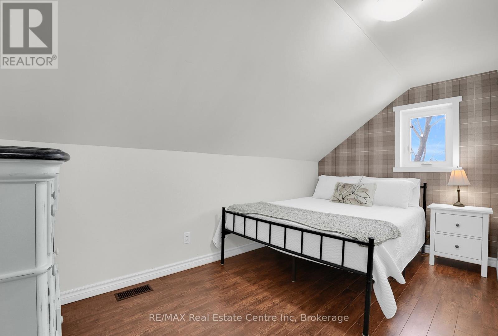 261 Colborne Street, Centre Wellington, Ontario  N0B 1S0 - Photo 28 - X12844206