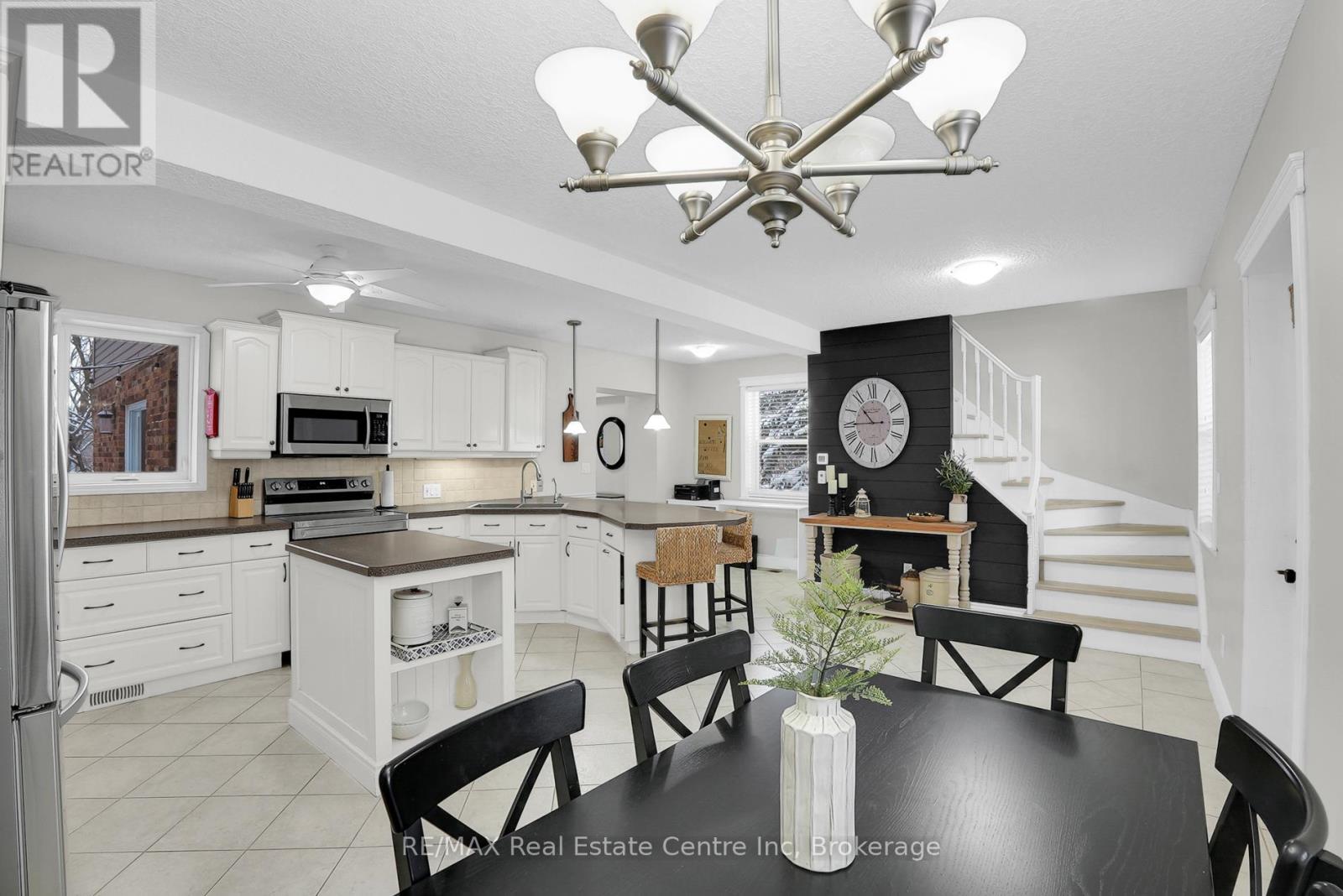 261 Colborne Street, Centre Wellington, Ontario  N0B 1S0 - Photo 9 - X12844206