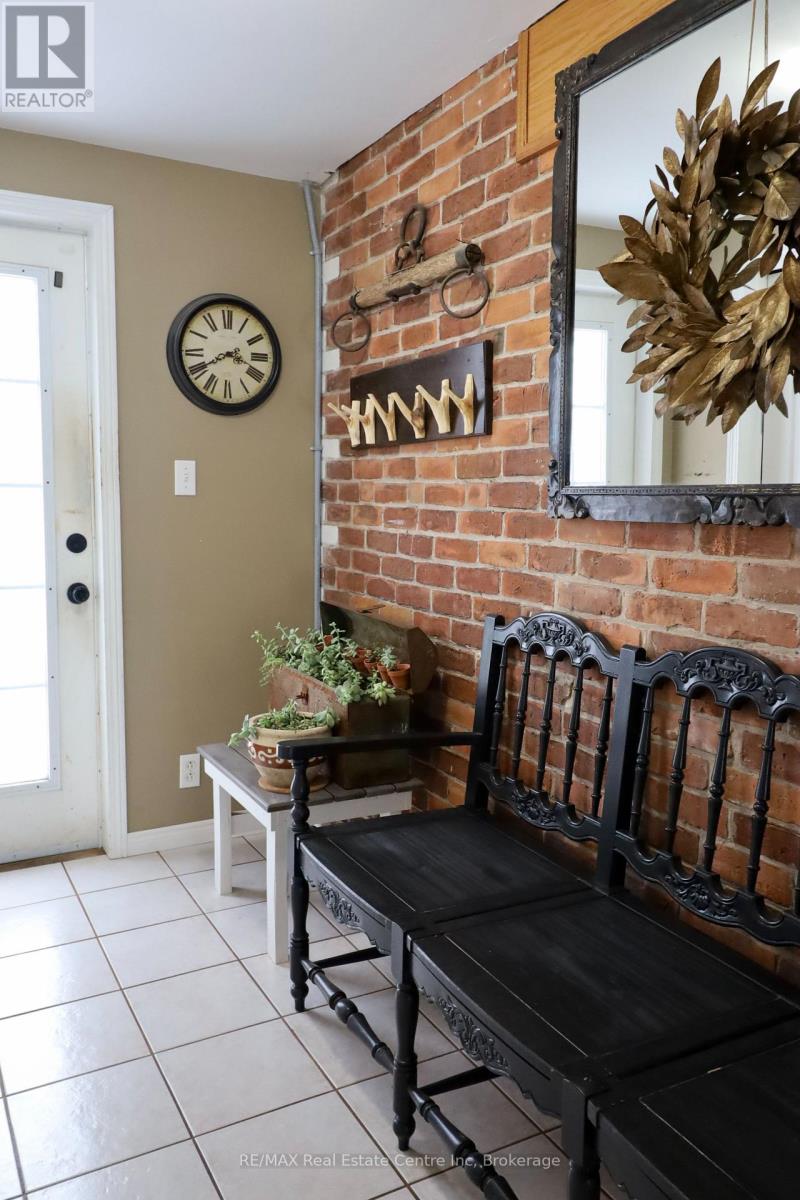 261 Colborne Street, Centre Wellington, Ontario  N0B 1S0 - Photo 4 - X12844206