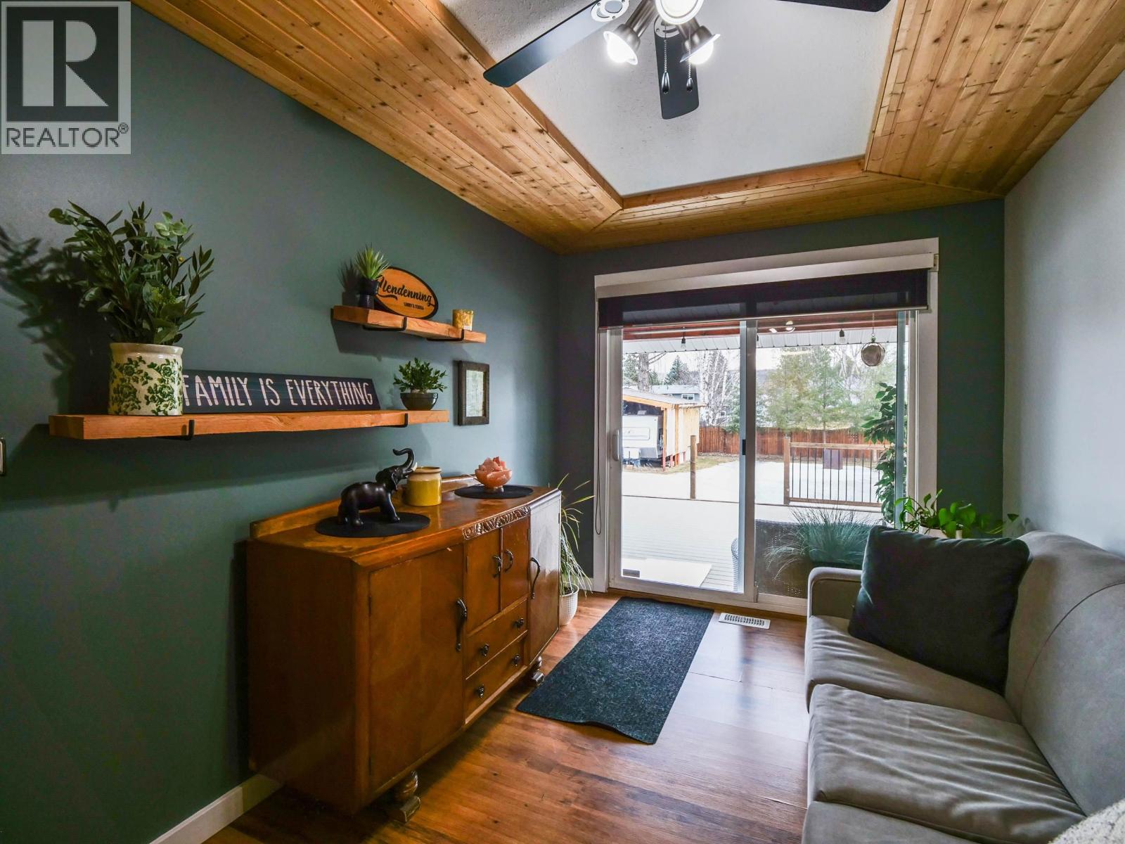 1286 Redwood Road, Quesnel, British Columbia  V2J 4V5 - Photo 8 - R3096449