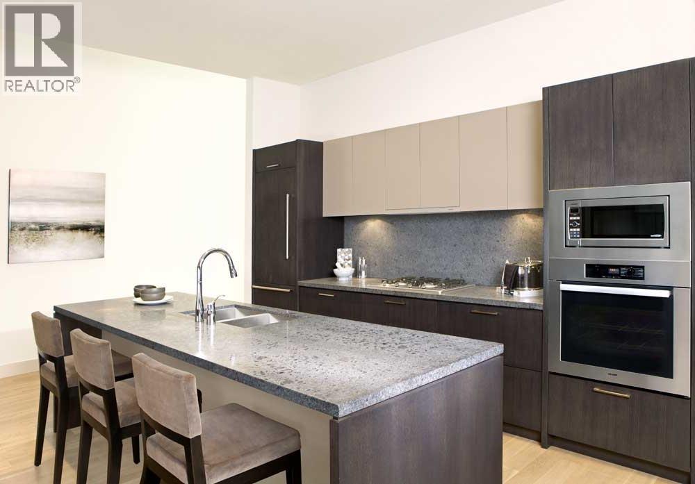 Listing Picture 2 of 2 : 100 888 ARTHUR ERICKSON PLACE, Vancouver / 溫哥華 - 魯藝地產 Yvonne Lu Group - MLS Medallion Club Member