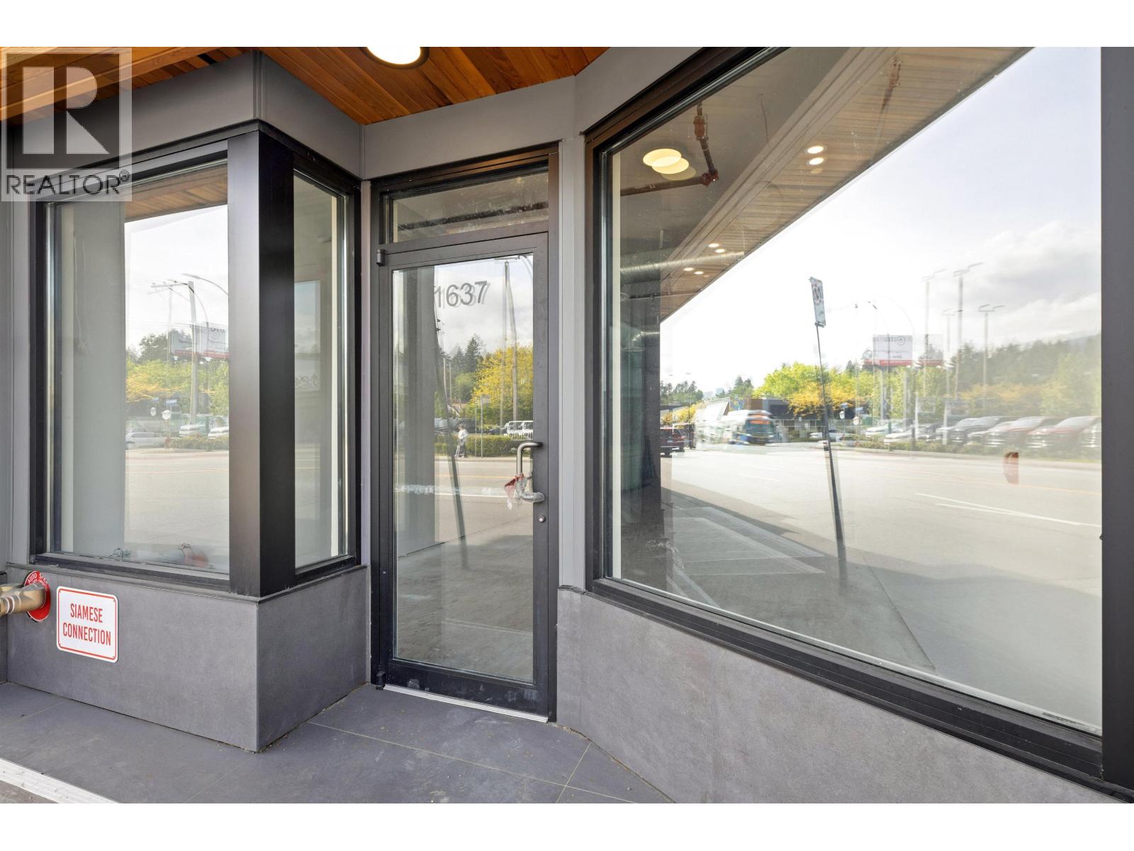 1 1635 Marine Drive, North Vancouver, British Columbia  V7P 1V1 - Photo 4 - C8076759