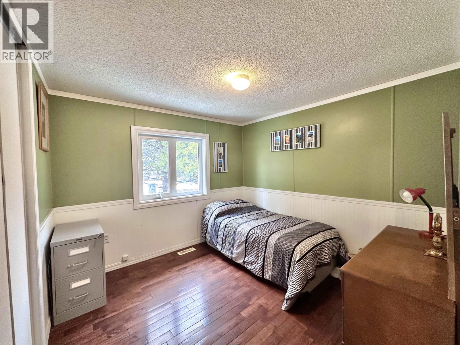 1475 8th Place, Valemount, British Columbia  V0E 2Z0 - Photo 13 - R3094326