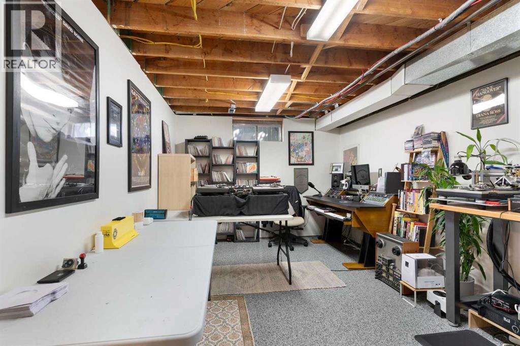 9308 26 Street Sw, Calgary, Alberta  T2V 4G9 - Photo 38 - A2270205