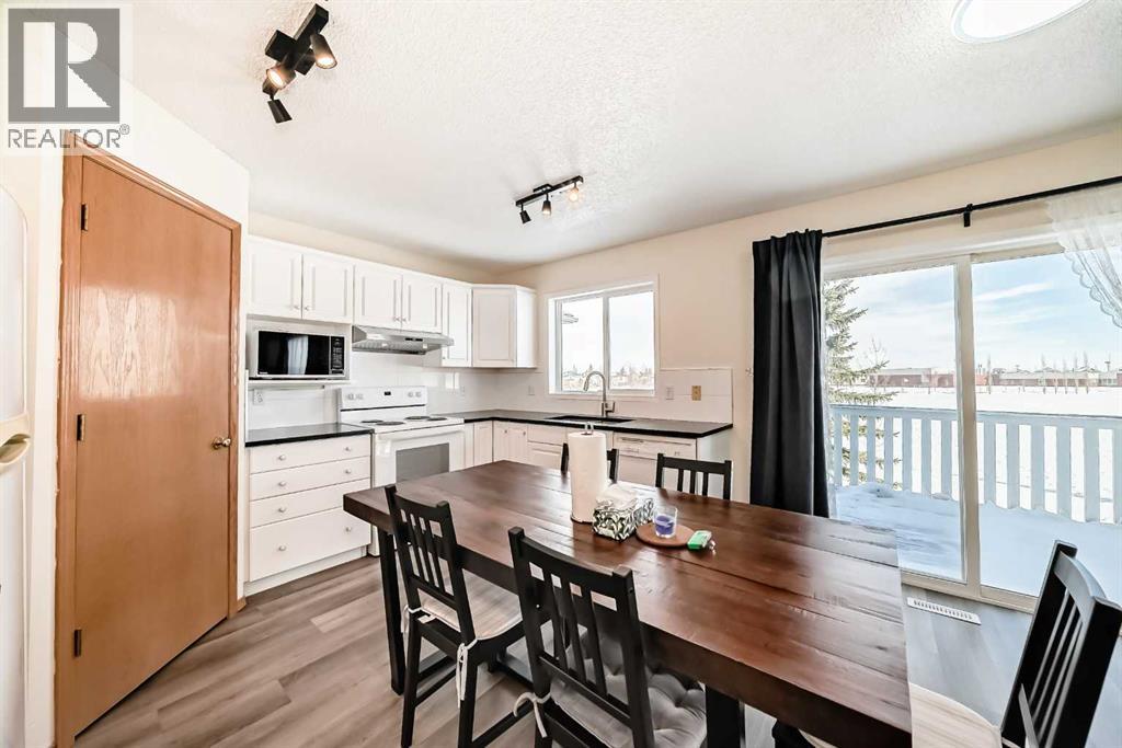 136 Citadel Crest Circle Nw, Calgary, Alberta  T3G 4G3 - Photo 8 - A2290174
