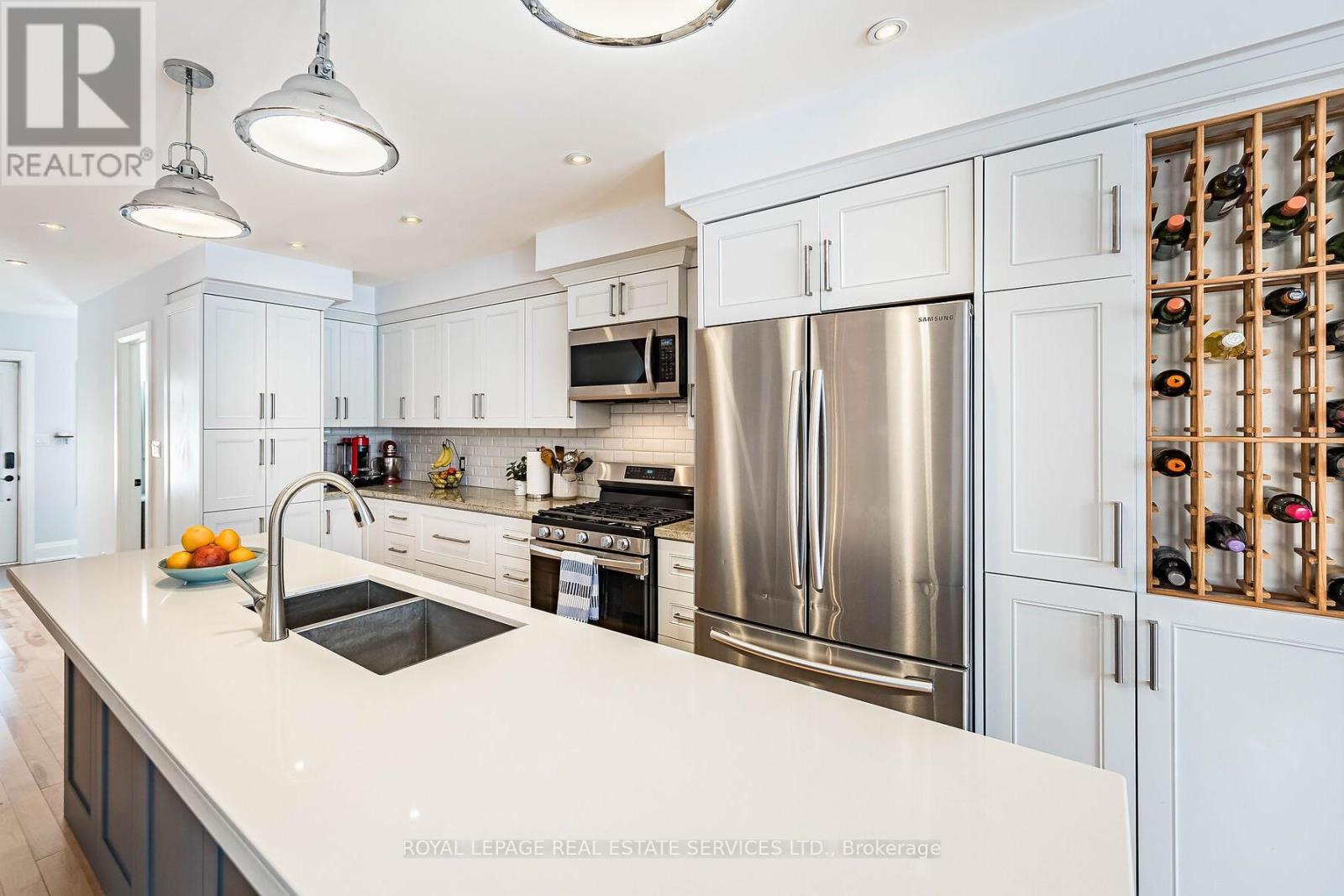 76 Ninth Street, Toronto, Ontario  M8V 3E4 - Photo 10 - W12845680