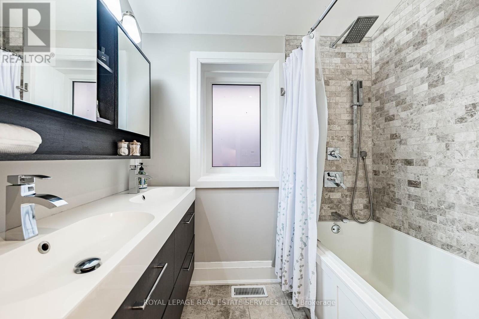 76 Ninth Street, Toronto, Ontario  M8V 3E4 - Photo 32 - W12845680