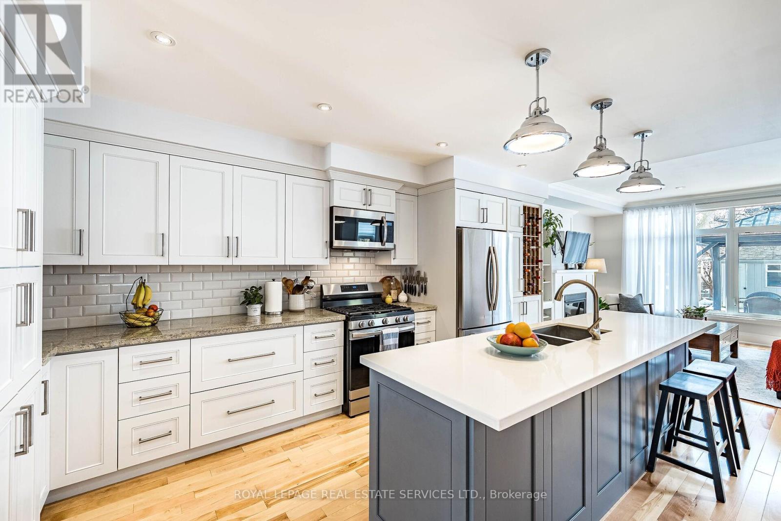 76 Ninth Street, Toronto, Ontario  M8V 3E4 - Photo 8 - W12845680