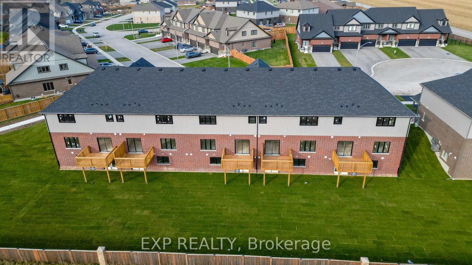 235 Applewood Street, Blandford-Blenheim, Ontario  N0J 1S0 - Photo 3 - X12847142