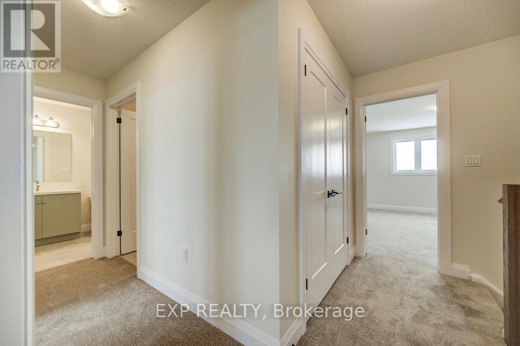 235 Applewood Street, Blandford-Blenheim, Ontario  N0J 1S0 - Photo 34 - X12847142