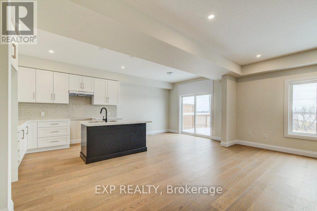 235 Applewood Street, Blandford-Blenheim, Ontario  N0J 1S0 - Photo 8 - X12847142