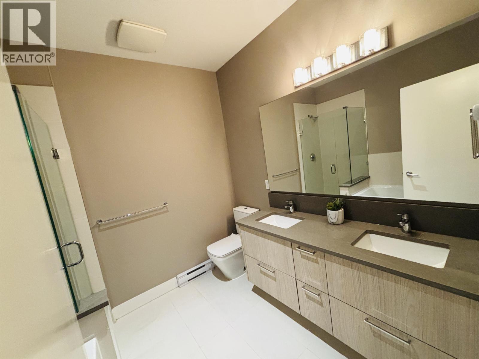 7 5122 Canada Way, Burnaby, British Columbia  V5E 0C3 - Photo 13 - R3096303