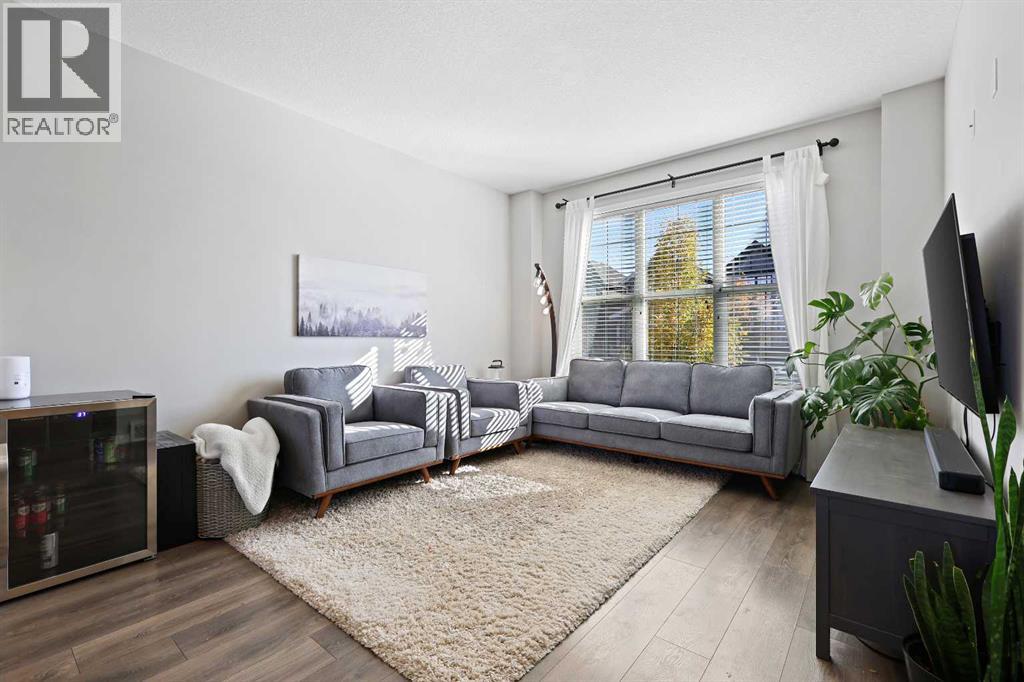 71 Masters Heights Se, Calgary, Alberta  T3M 2M7 - Photo 5 - A2262713