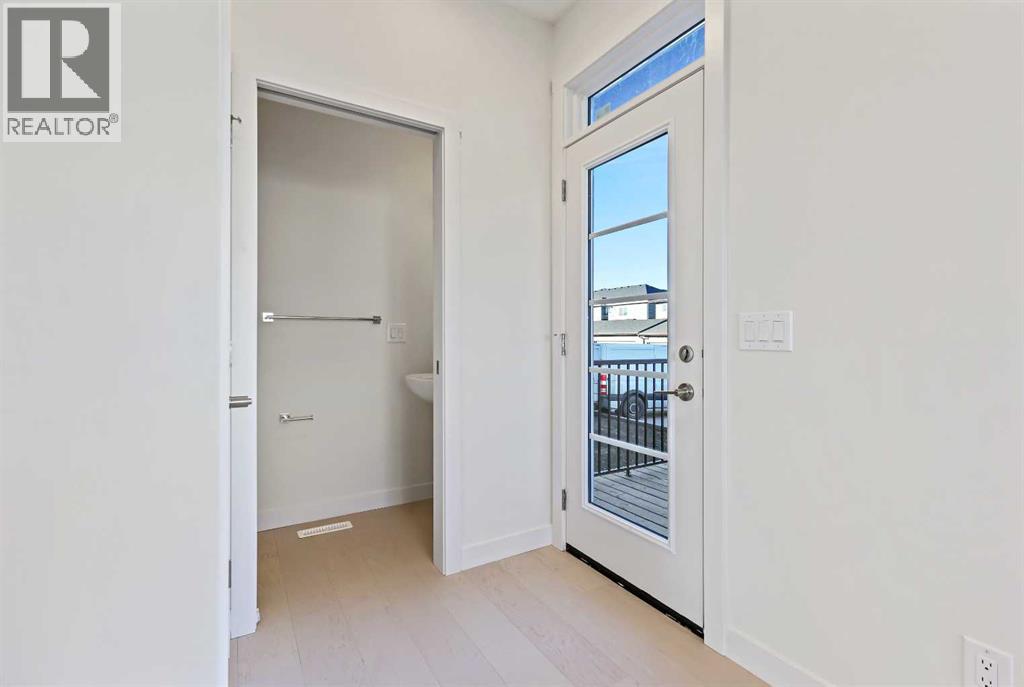 220 Waterford Heath, Chestermere, Alberta  T1X 2Z7 - Photo 25 - A2276236