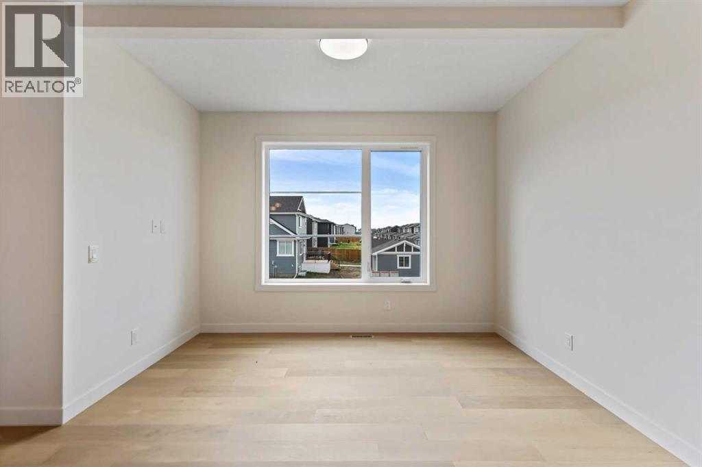 12 Waterford Glen, Chestermere, Alberta  T1X 2T8 - Photo 11 - A2276241