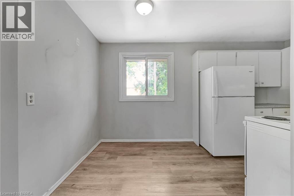 16 East Avenue, Brantford, Ontario  N3S 3L1 - Photo 10 - 40708797