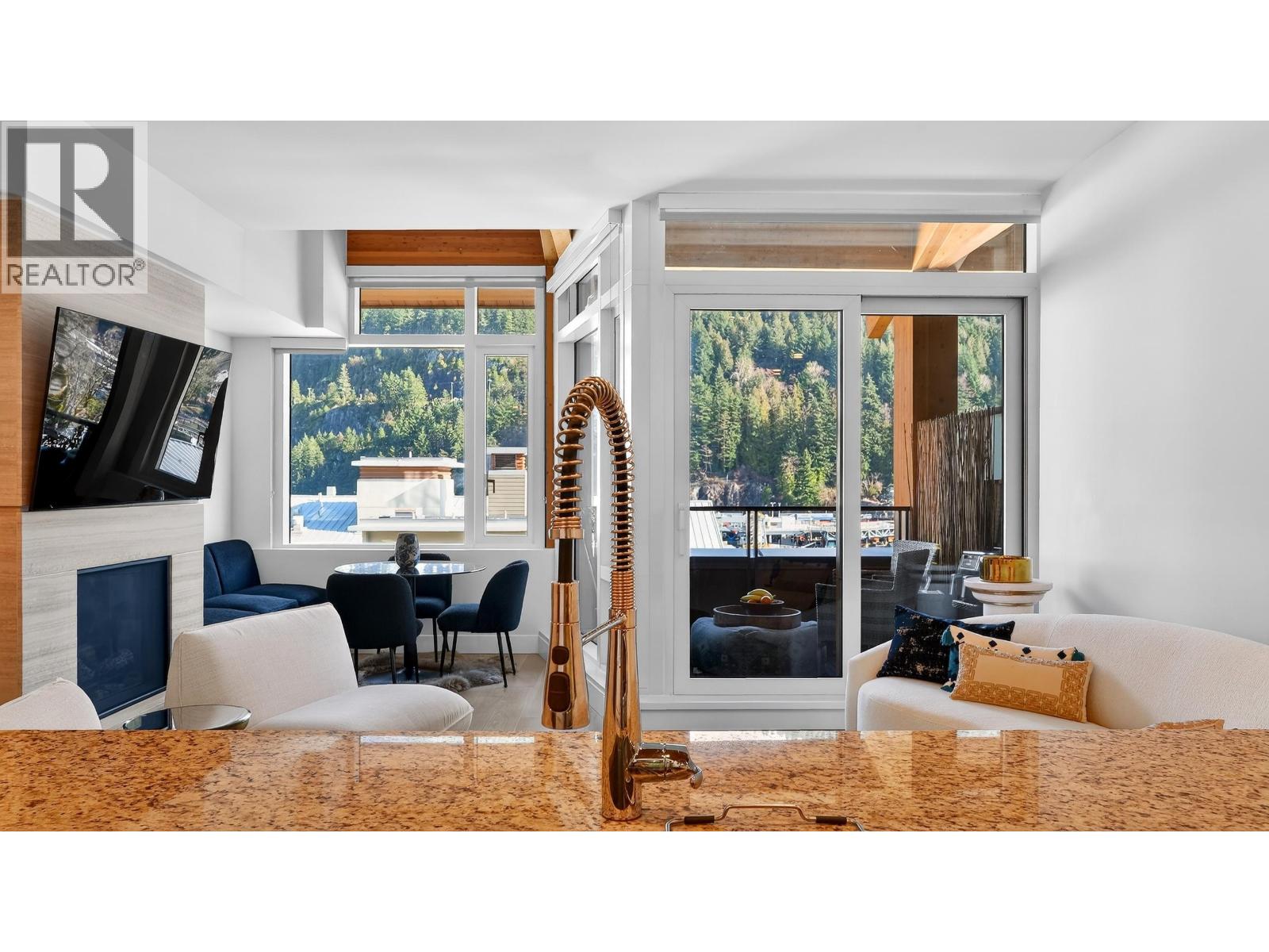 506 6687 Nelson Avenue, West Vancouver, British Columbia  V7W 2B2 - Photo 2 - R3096423