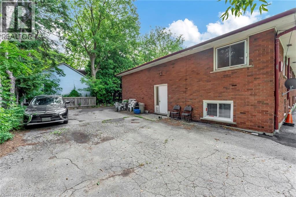 16 East Avenue, Brantford, Ontario  N3S 3L1 - Photo 18 - 40708797