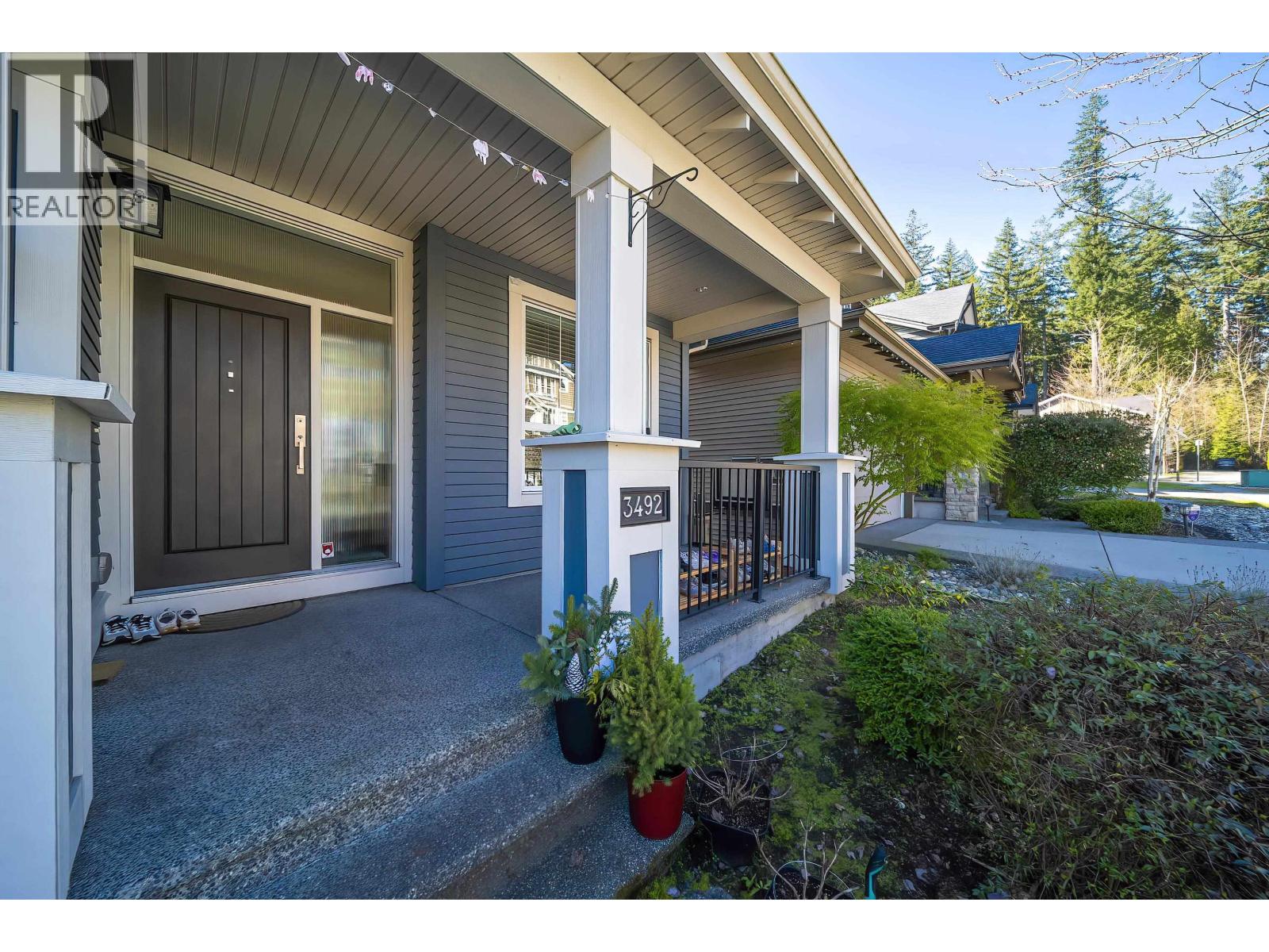 3492 Bishop Place, Coquitlam, British Columbia  V3E 0K2 - Photo 2 - R3096439