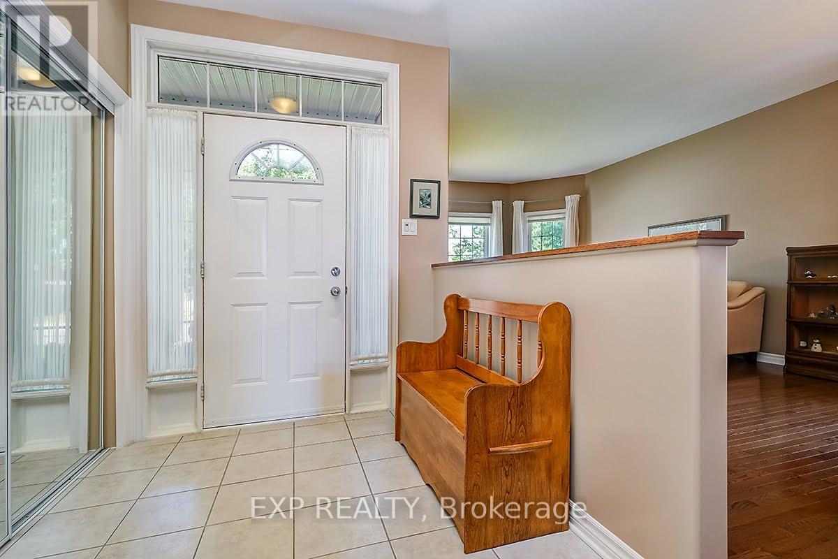 21 Kettlewell Way S, Ottawa, Ontario  K2W 1G3 - Photo 2 - X12847162