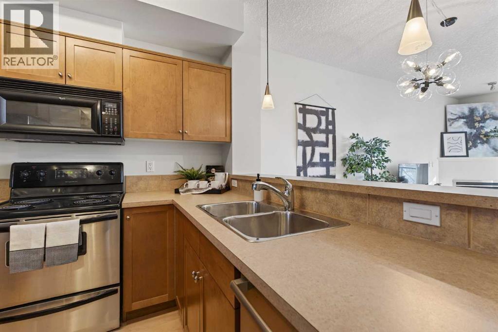 206, 208 Holy Cross Lane Sw, Calgary, Alberta  T2S 3G3 - Photo 8 - A2289904