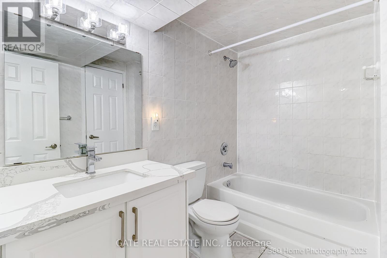 11 Jordana Drive, Markham, Ontario  L3S 3C2 - Photo 4 - N12847148