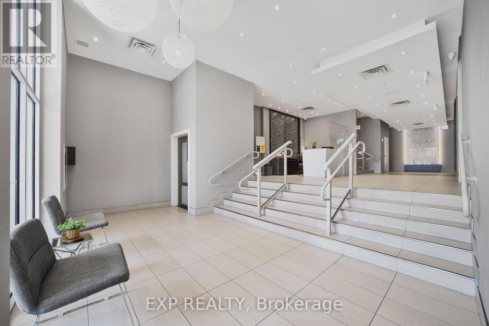 602a - 15277 Yonge Street, Aurora, Ontario  L4G 1N6 - Photo 17 - N12847152