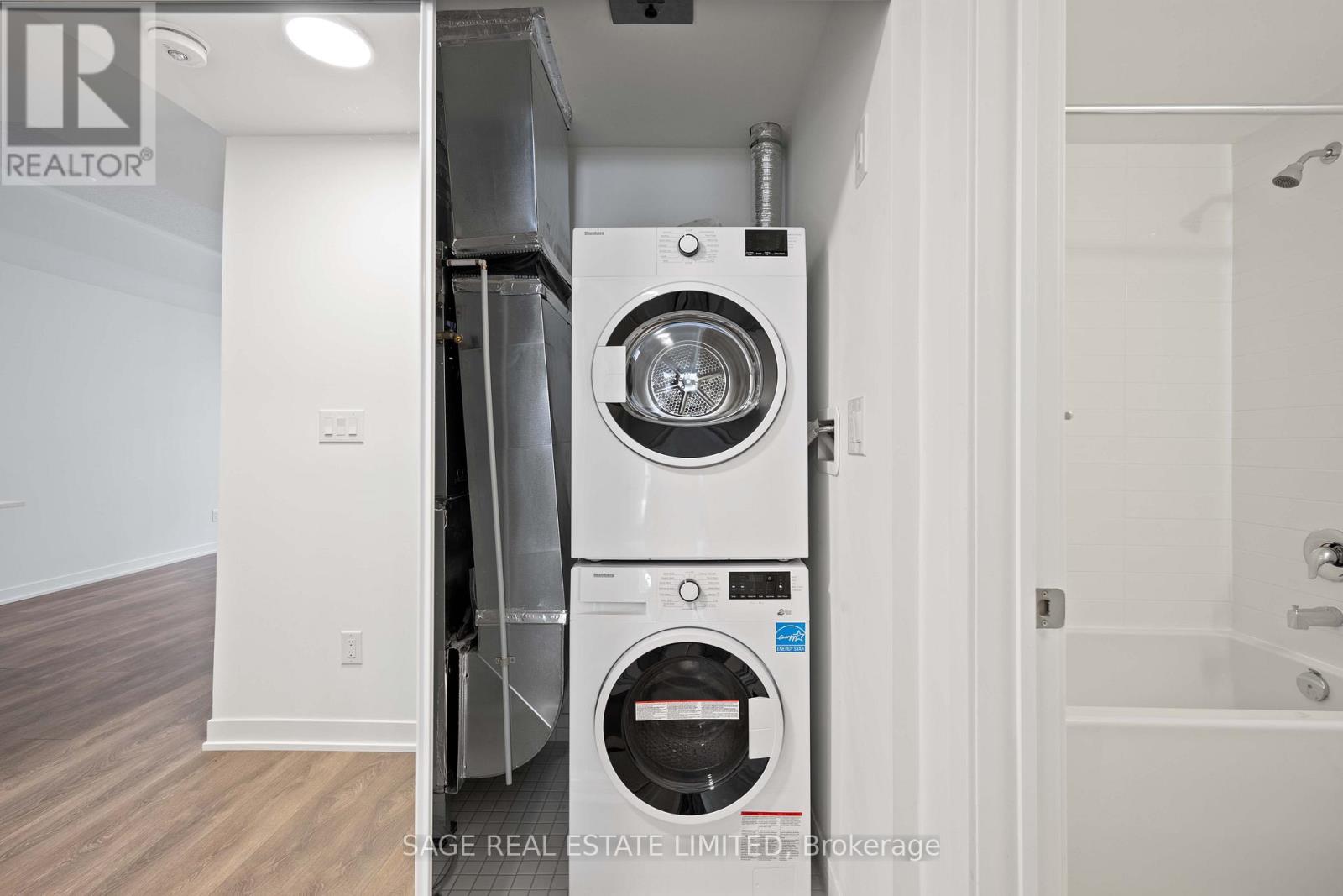 111 - 145 Canon Jackson Drive, Toronto, Ontario  M6M 0E1 - Photo 16 - W12847144