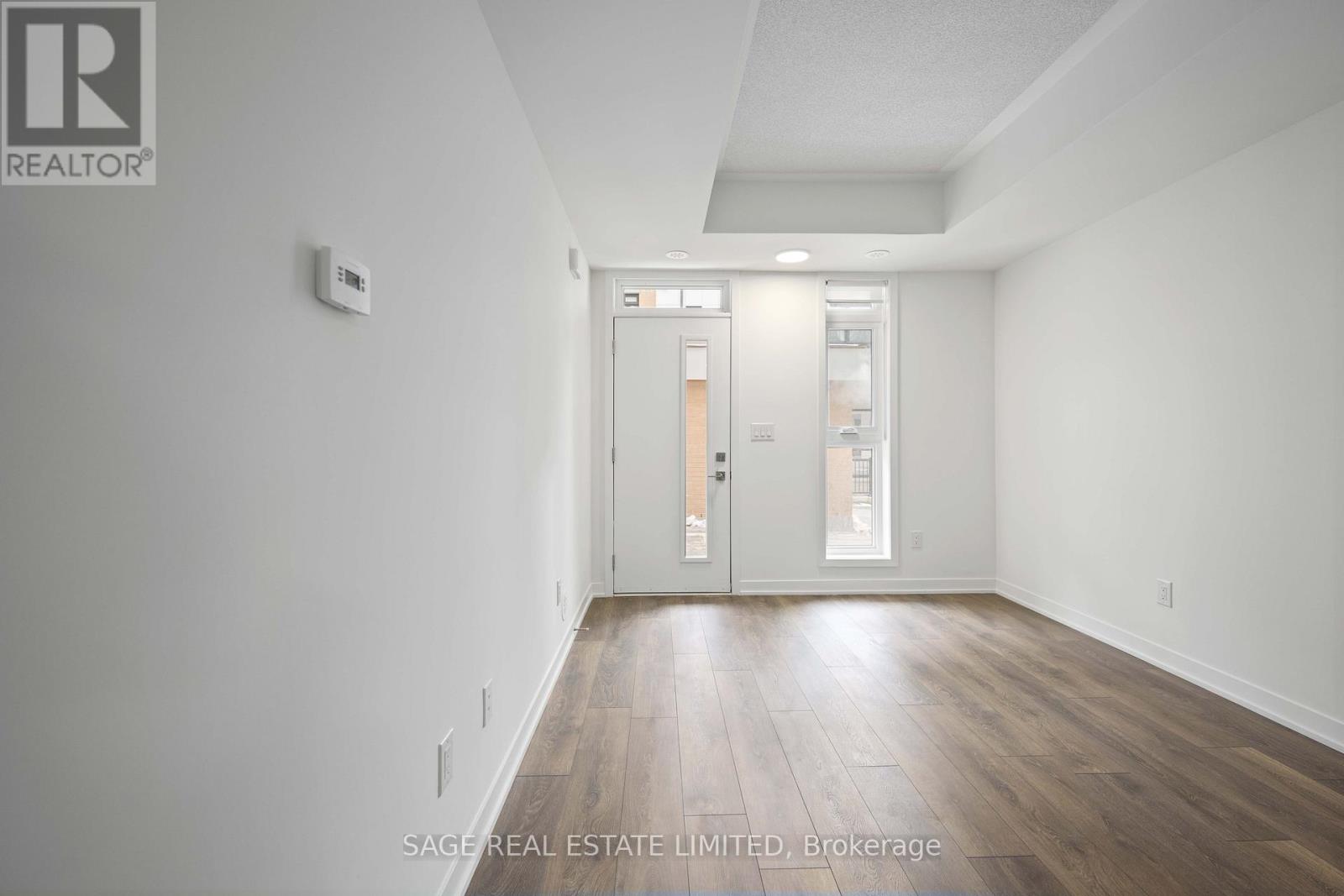 111 - 145 Canon Jackson Drive, Toronto, Ontario  M6M 0E1 - Photo 3 - W12847144