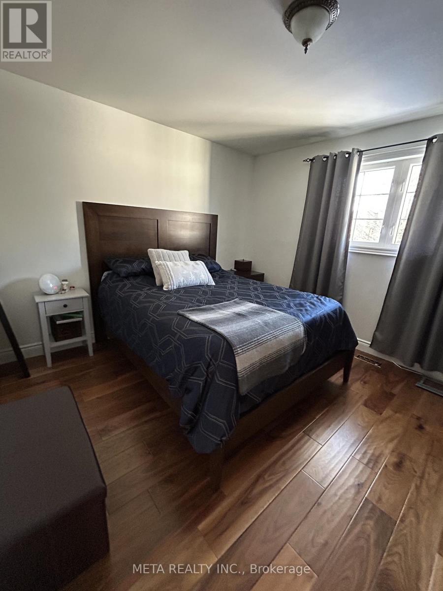 22 Garfield Crescent, Brampton, Ontario  L6V 1V8 - Photo 12 - W12847150