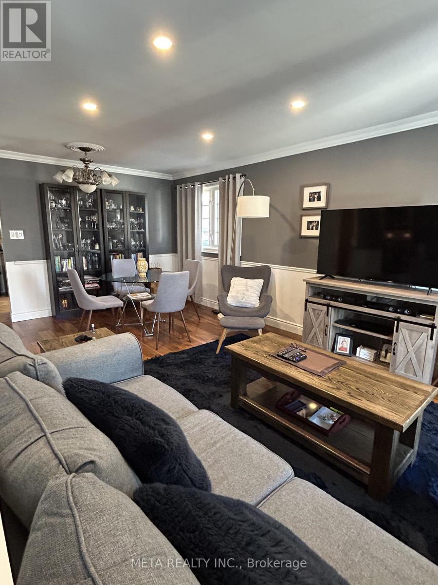 22 Garfield Crescent, Brampton, Ontario  L6V 1V8 - Photo 6 - W12847150