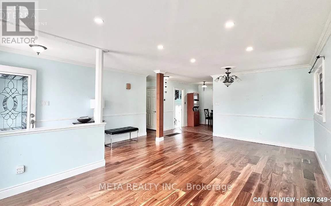 22 Garfield Crescent, Brampton, Ontario  L6V 1V8 - Photo 7 - W12847150