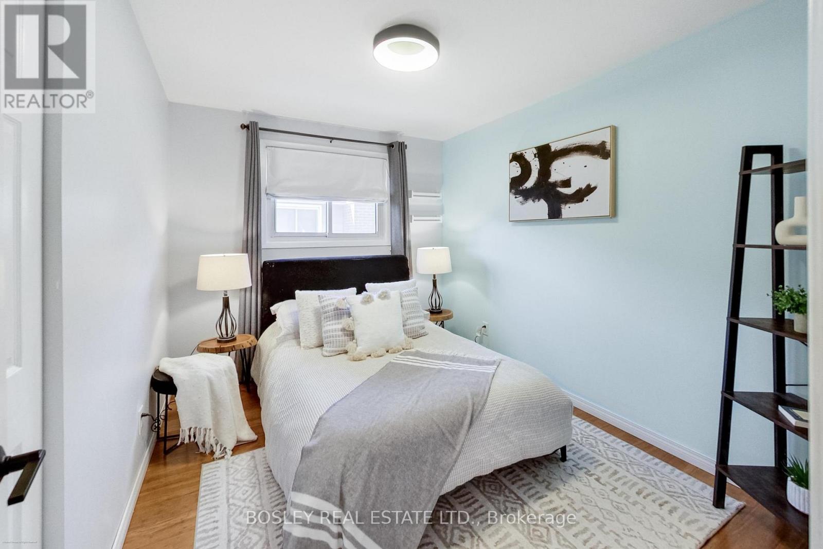 801 Eaglemount Crescent, Mississauga, Ontario  L5C 1H2 - Photo 18 - W12847164