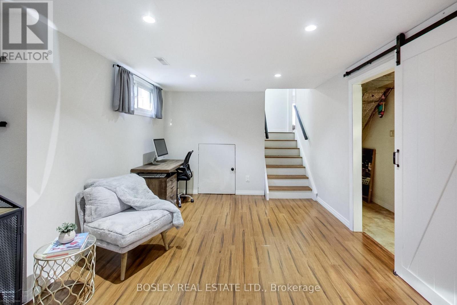 801 Eaglemount Crescent, Mississauga, Ontario  L5C 1H2 - Photo 20 - W12847164