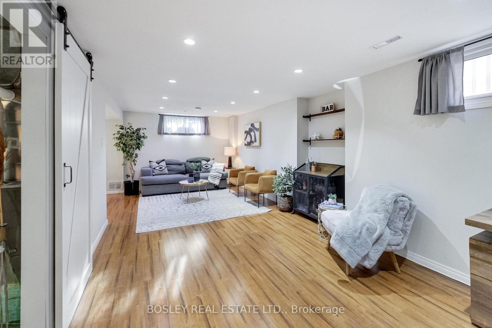 801 Eaglemount Crescent, Mississauga, Ontario  L5C 1H2 - Photo 21 - W12847164