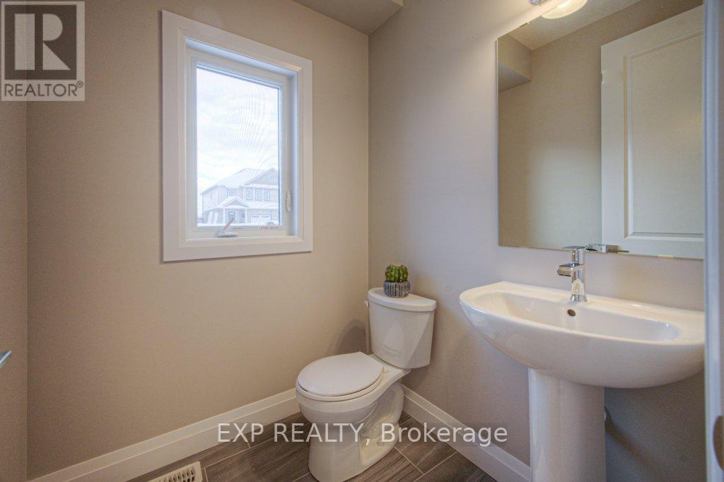 94 Isaac Street, Woolwich, Ontario  N3B 0C2 - Photo 2 - X12847154