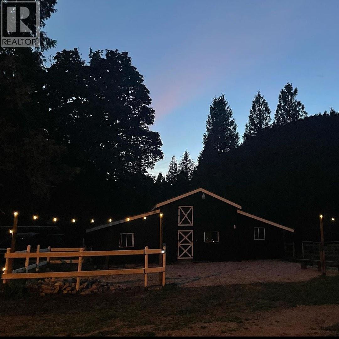 14848 Squamish Valley Road, Squamish, British Columbia  V0N 1H0 - Photo 15 - R3095939