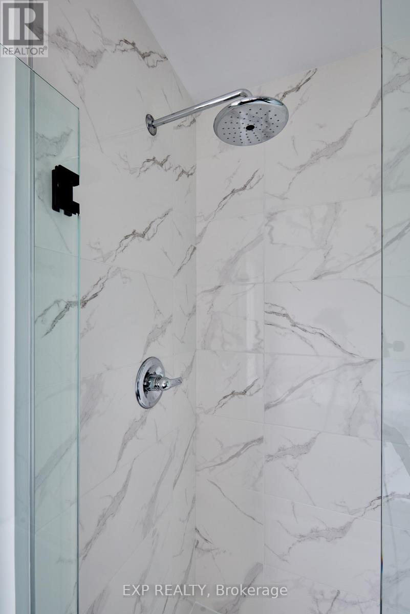 503 Roundhouse Crescent, Ottawa, Ontario  K2S 3G8 - Photo 11 - X12847196