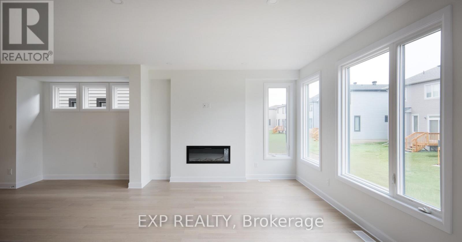 503 Roundhouse Crescent, Ottawa, Ontario  K2S 3G8 - Photo 2 - X12847196